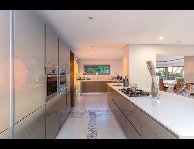 8 BEDROOM HOUSE FOR SALE IN LLANDUDNO